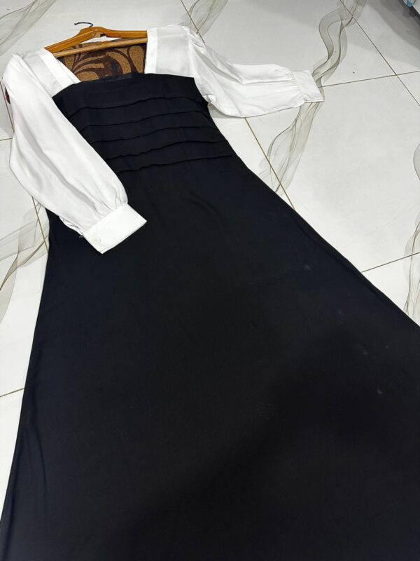 Front And Back Platted Design With White Sleeves Georgette Maxi - Image 13
