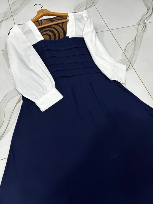 Front And Back Platted Design With White Sleeves Georgette Maxi - Image 5